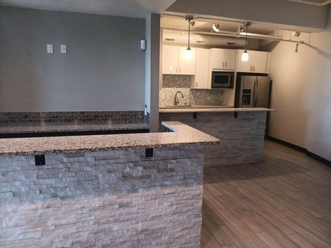 Townhouse For Rent - 219 Central Avenue #301<br/> Albuquerque, NM 87102