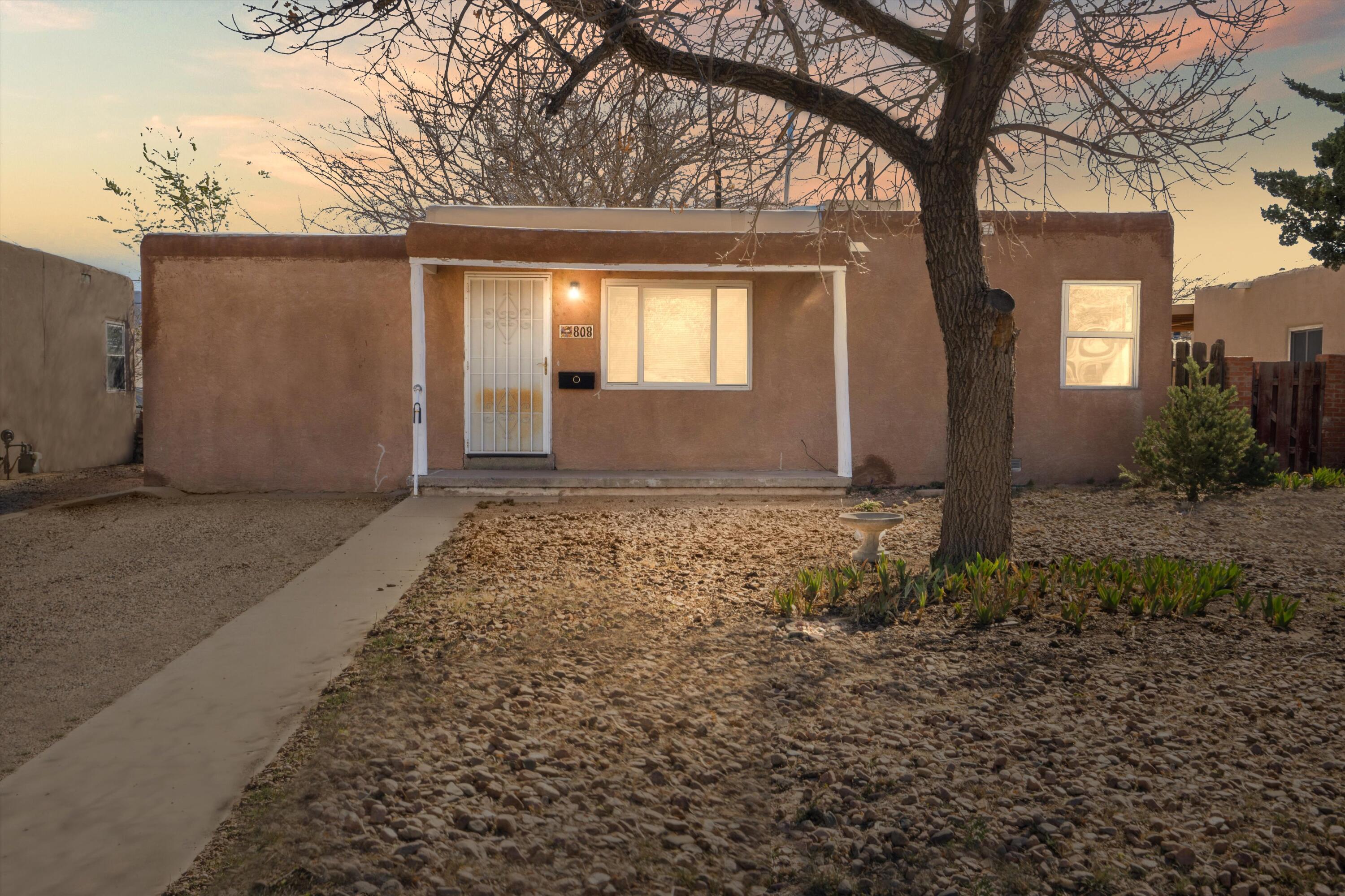 808 Alvarado Drive, Albuquerque, New Mexico image 1