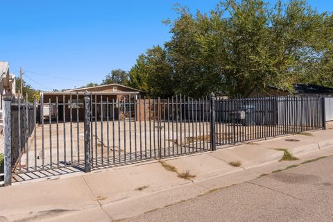 Photo of 121 Hosher Avenue SE, Albuquerque, NM 87102 (MLS # 1093349)