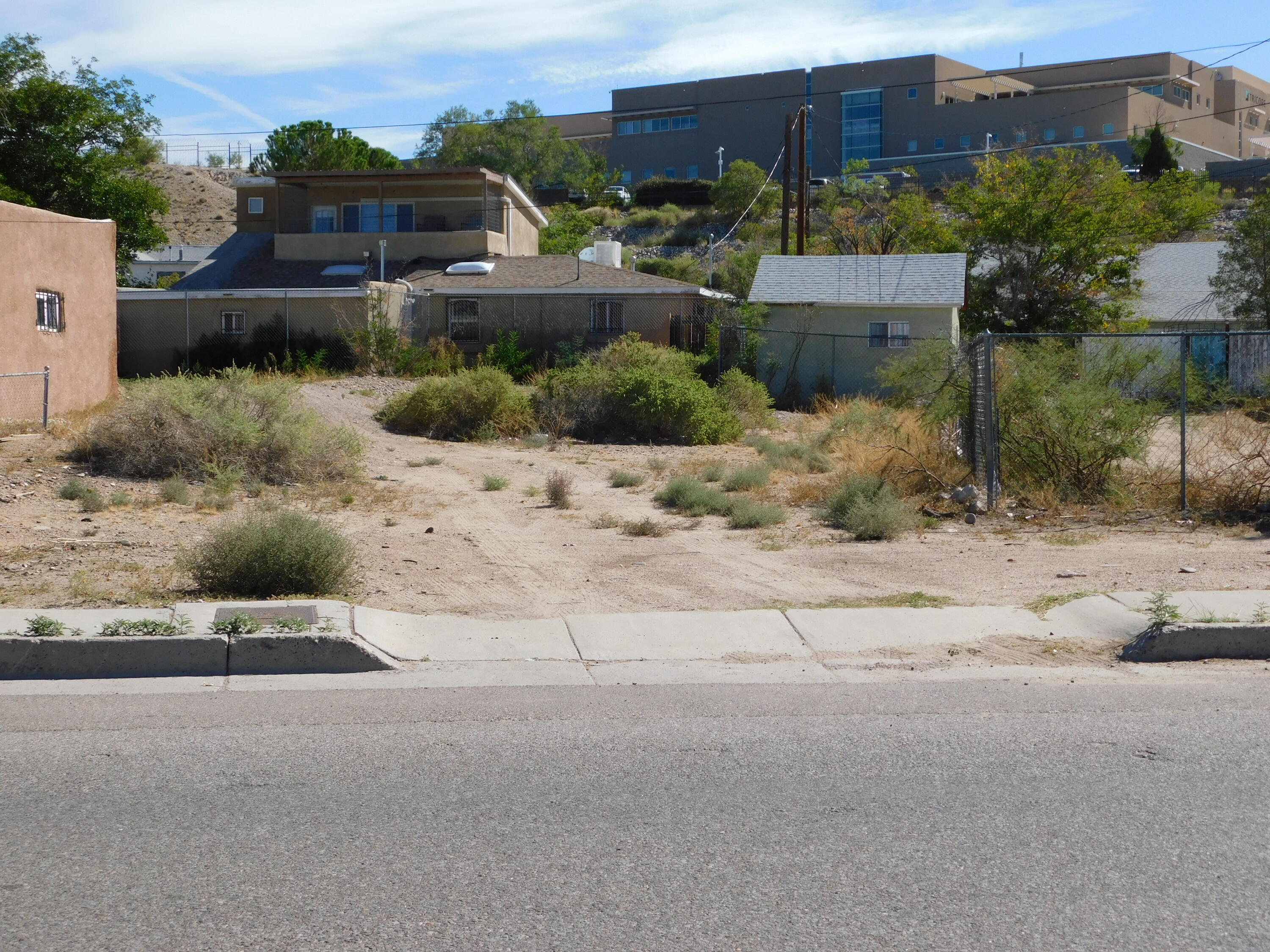 1006 Edith Boulevard, Albuquerque, New Mexico image 1