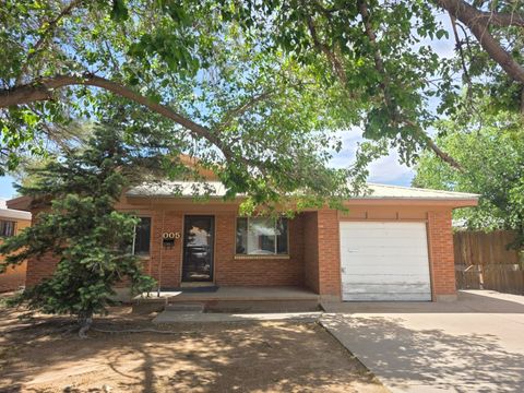 Photo of 1005 Kentucky Street SE, Albuquerque, NM 87108 (MLS # 1102319)