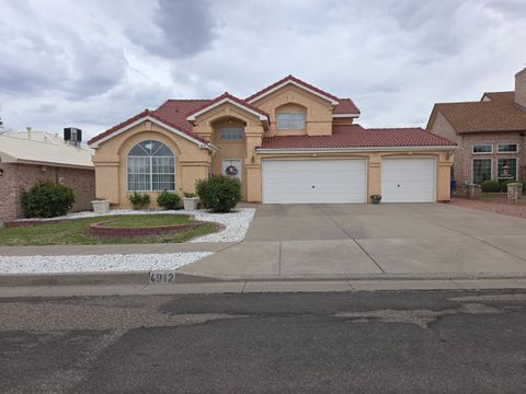 Photo of 4912 Wellsburg Avenue NW, Albuquerque, NM 87120 (MLS # 1101489)