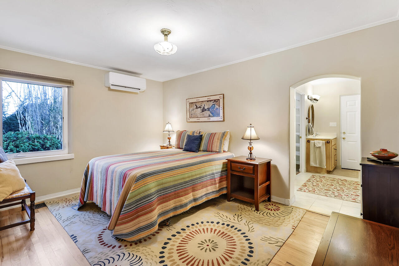 321 Nara Visa Road NW