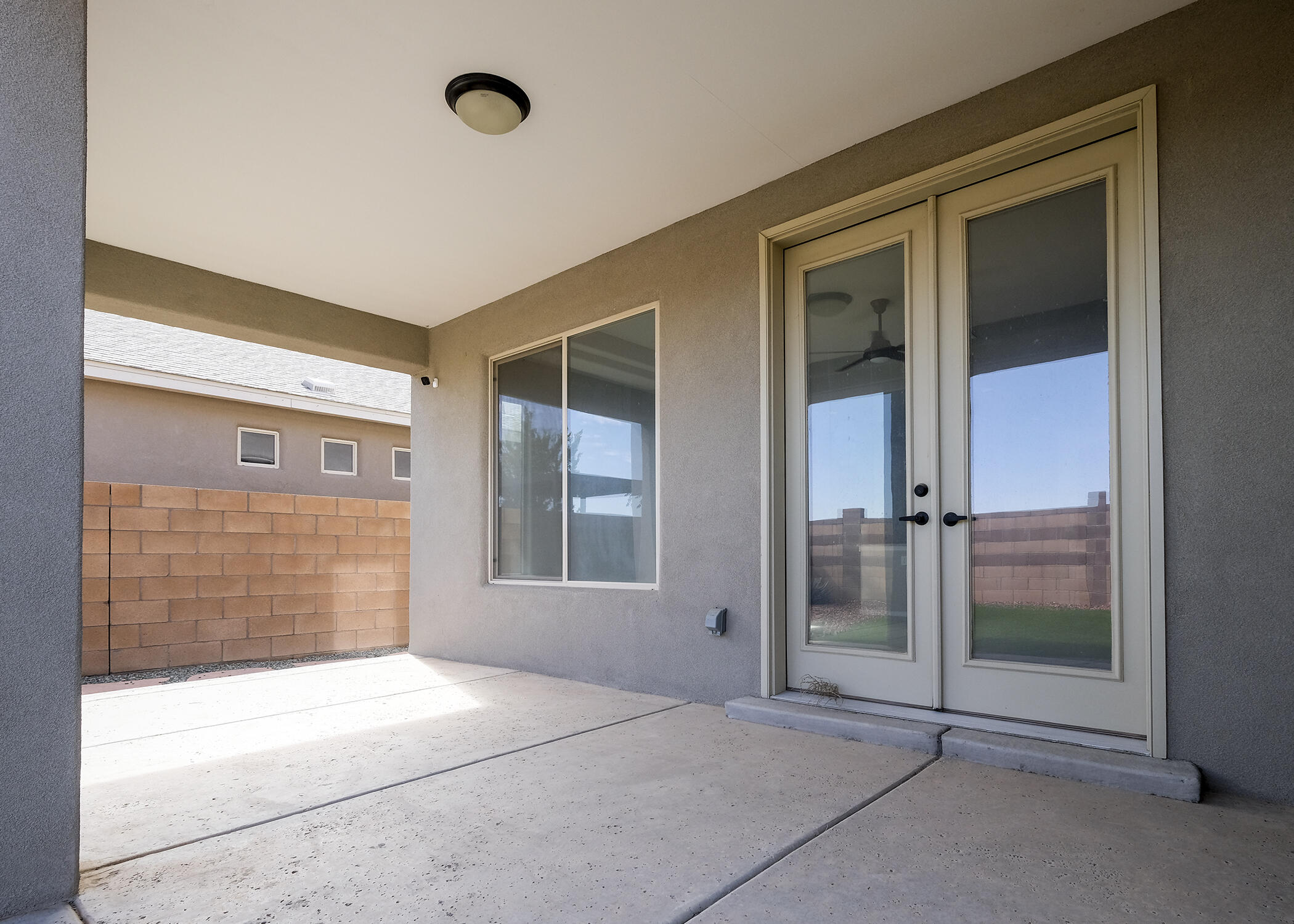 4533 N Golden Eagle Loop NE