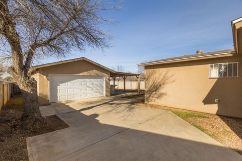 Photo of 521 Jane Street NE, Albuquerque, NM 87123 (MLS # 1096271)