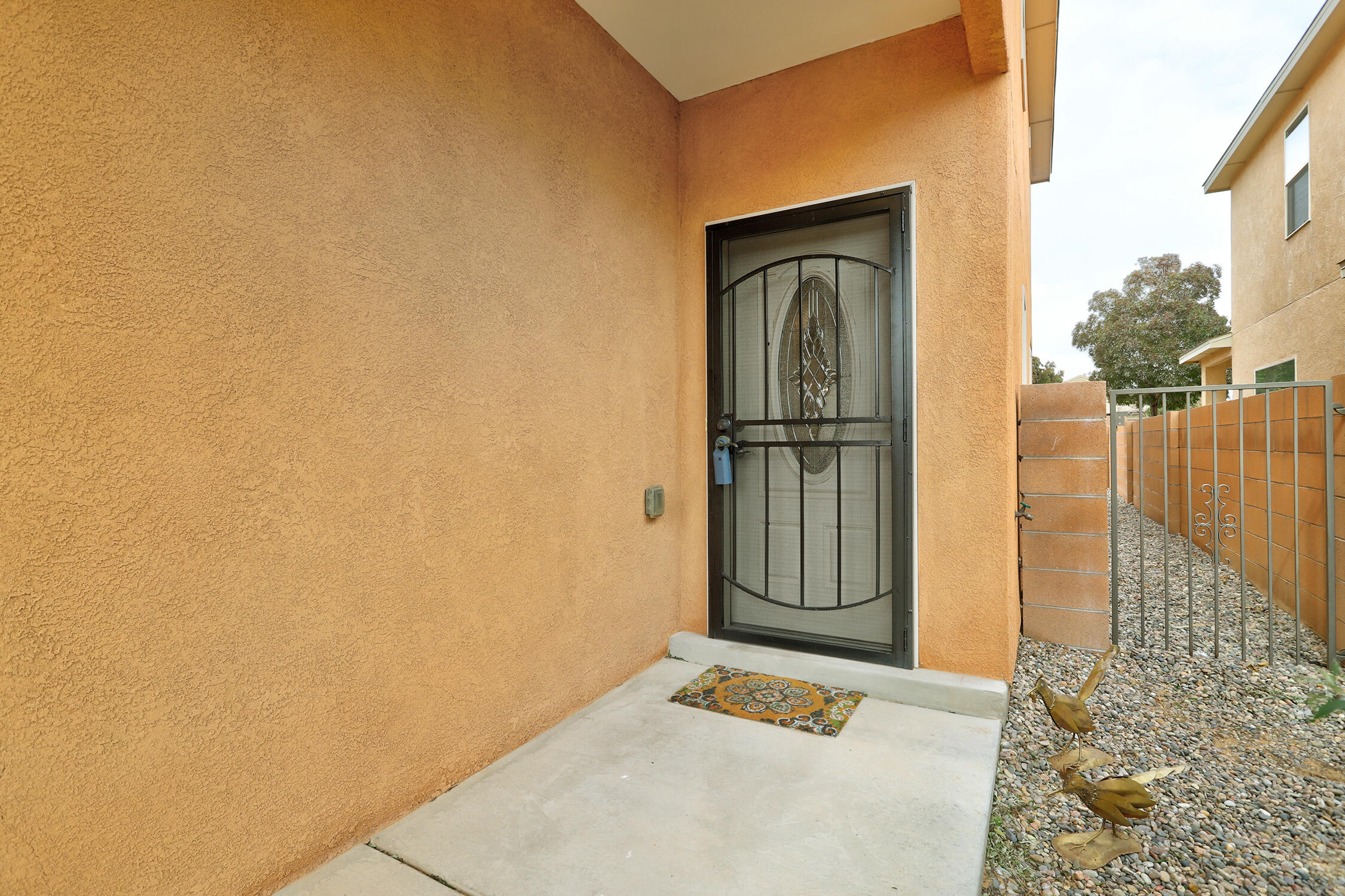 618 Firewheel Loop, Los Lunas, New Mexico image 2