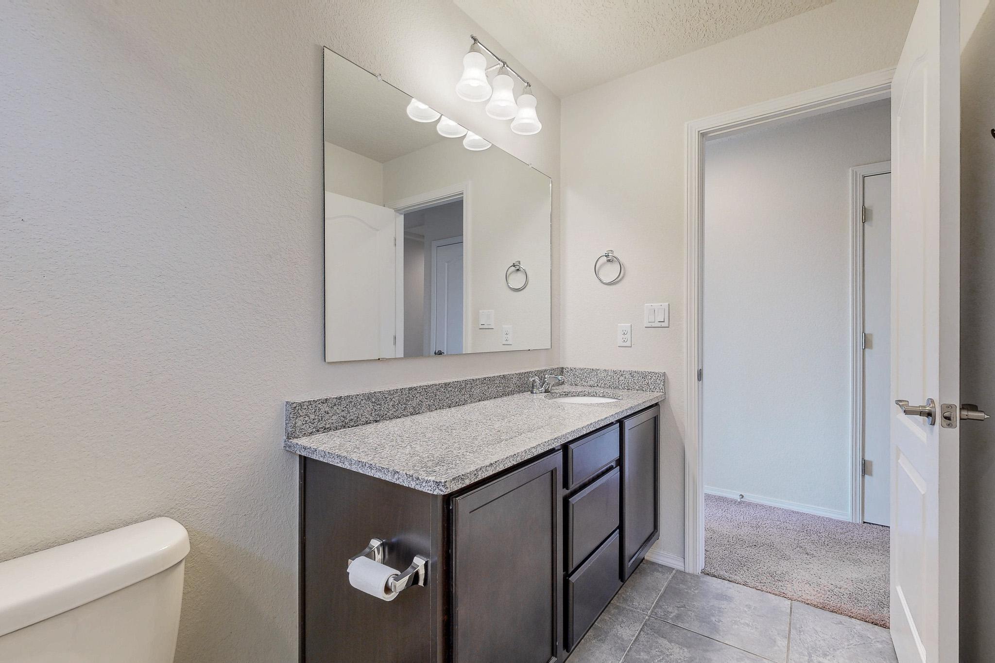8740 Abierto Vista Circle, Albuquerque, New Mexico image 29