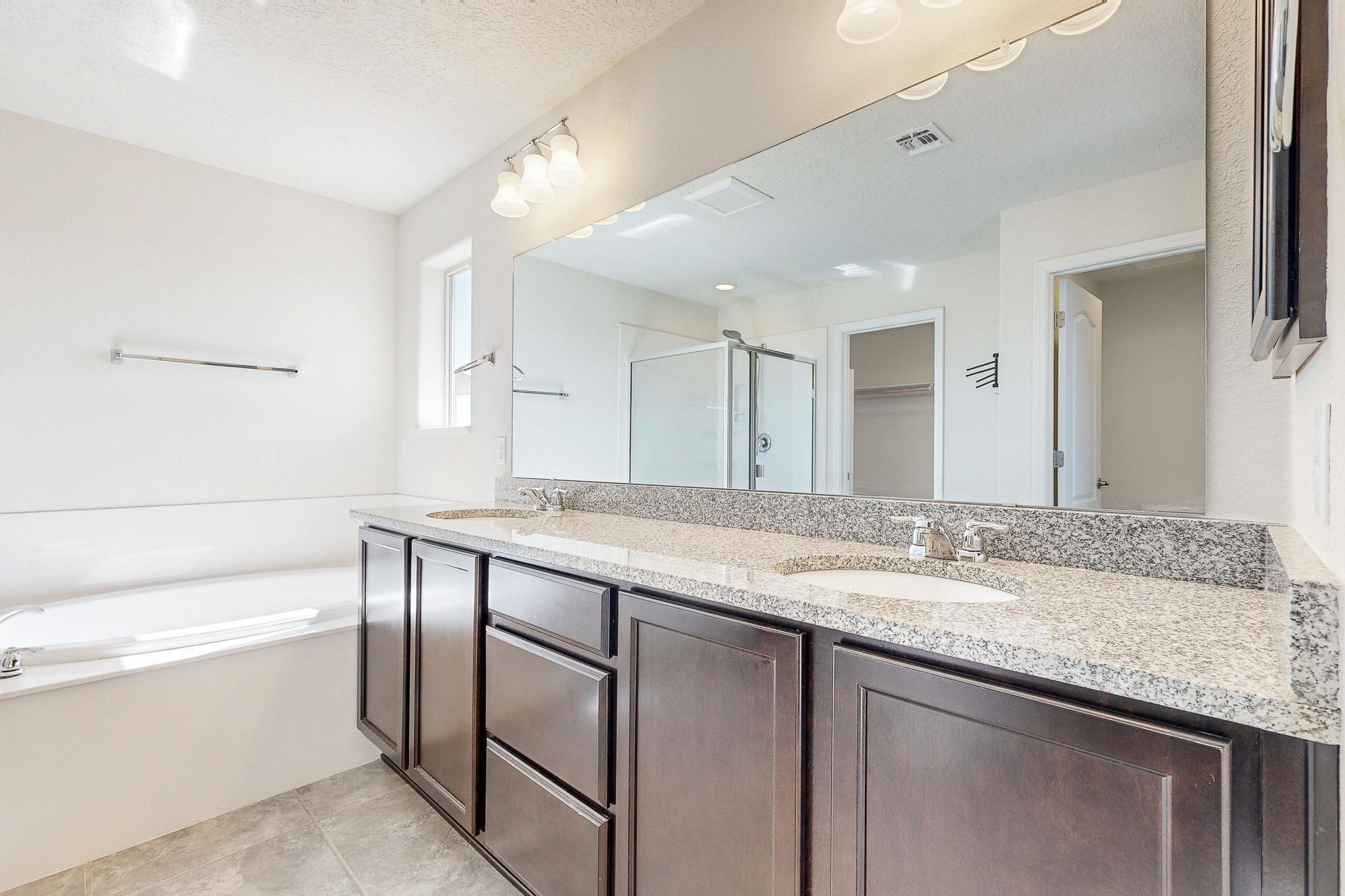 8740 Abierto Vista Circle, Albuquerque, New Mexico image 22