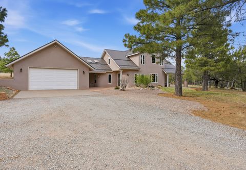 Photo of 15 Blue Jay Road, Tijeras, NM 87059 (MLS # 1104117)