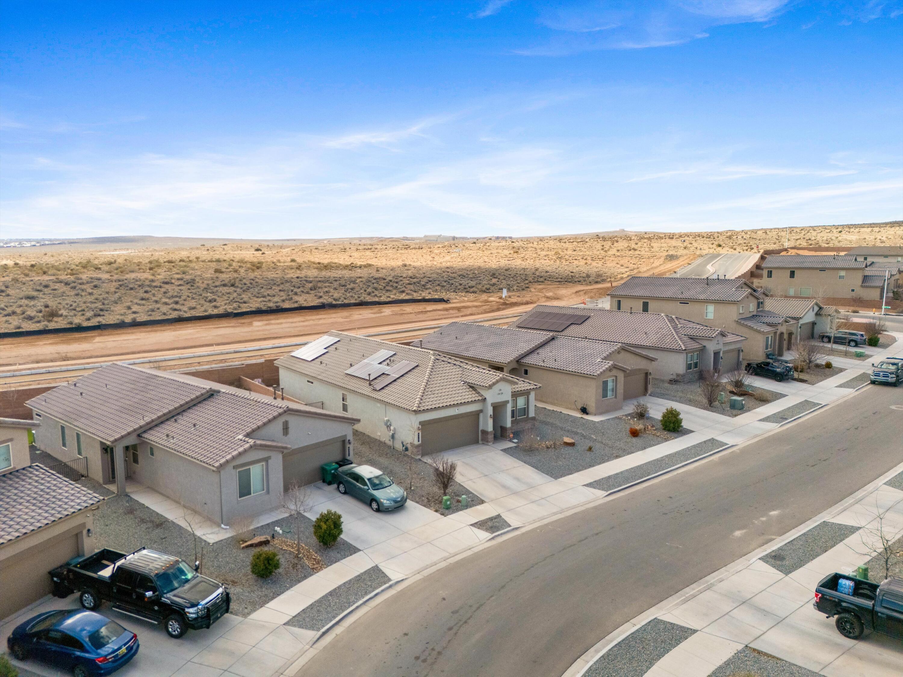 4317 Skyline Loop NE