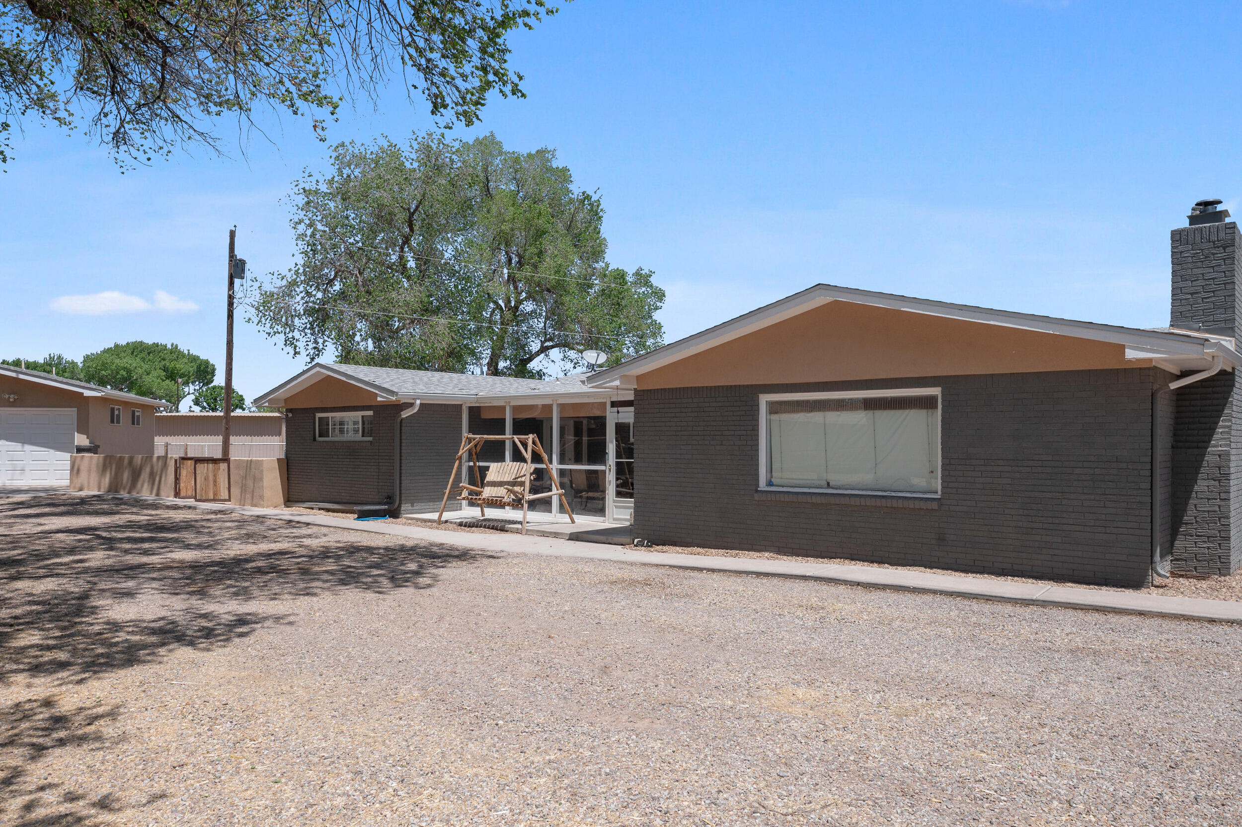 550 Esperanza Drive, Bosque Farms, New Mexico image 3