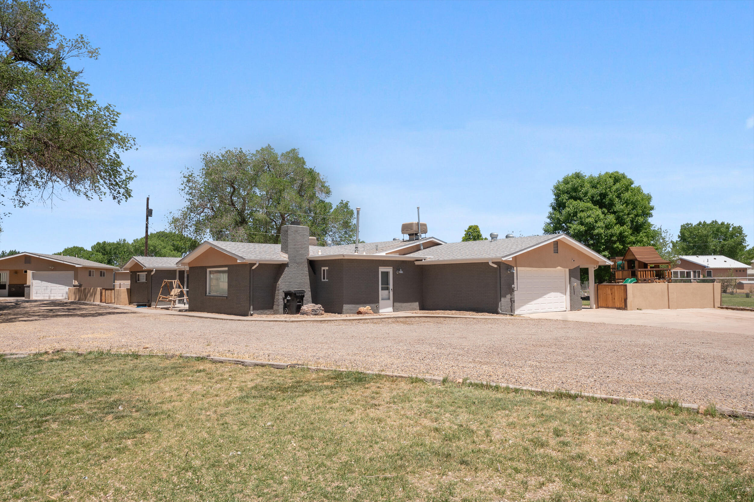 550 Esperanza Drive, Bosque Farms, New Mexico image 1