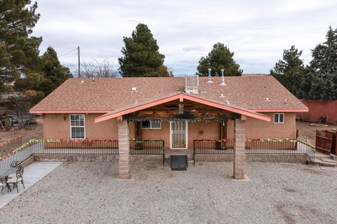 Photo of 1636 New Mexico 304, Belen, NM 87002 (MLS # 1097322)