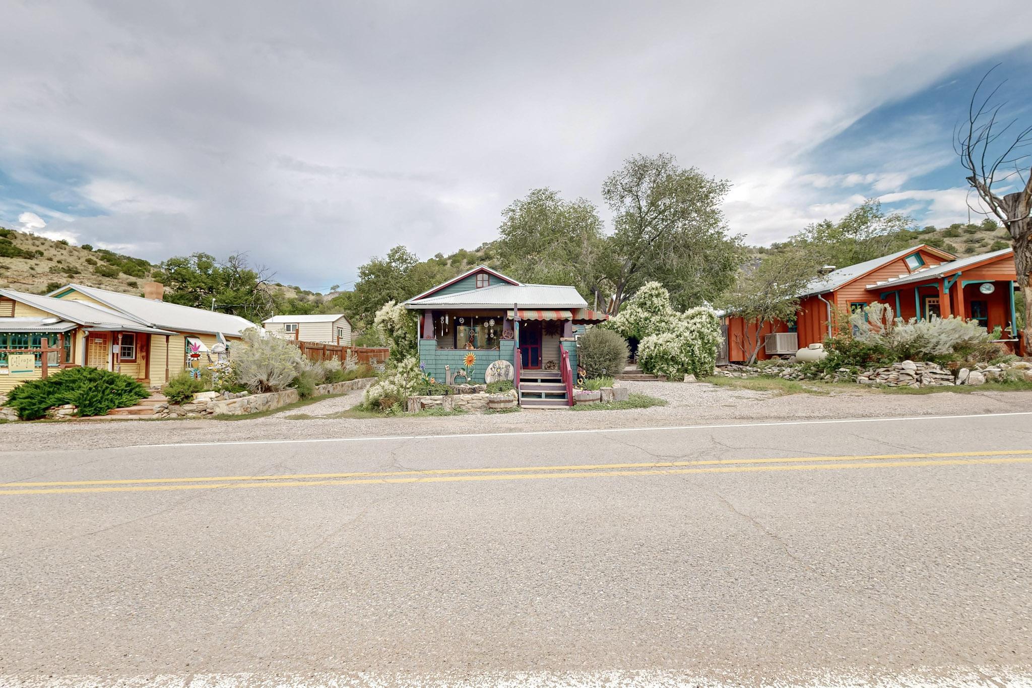 2874 Nm 14, Madrid, New Mexico image 4