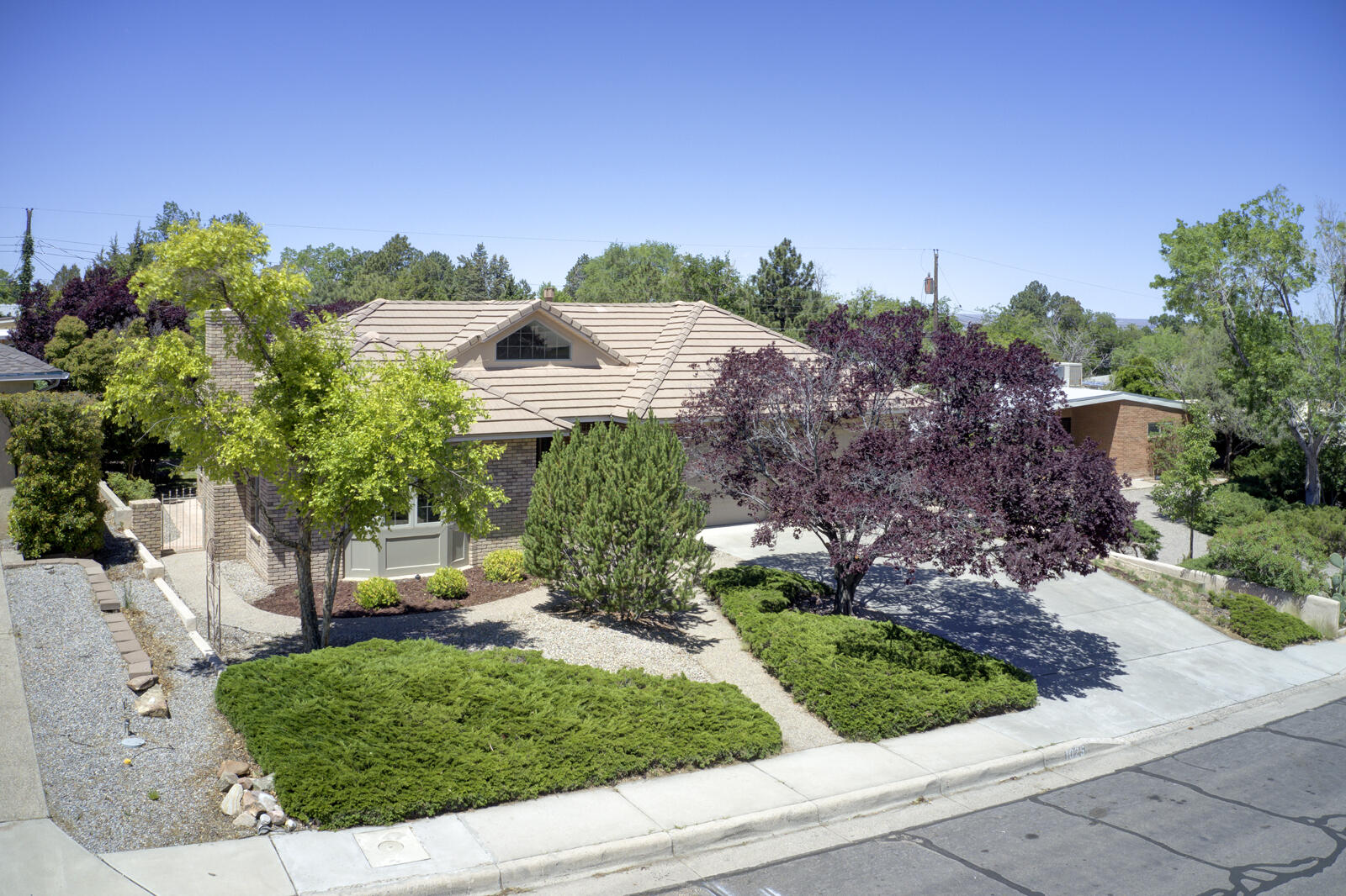 1025 Madison Street, Albuquerque, New Mexico image 1