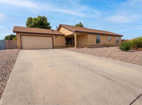Homes For Sale - 14 Milton Loop<br/> Valencia County, Los Lunas, NM 87031