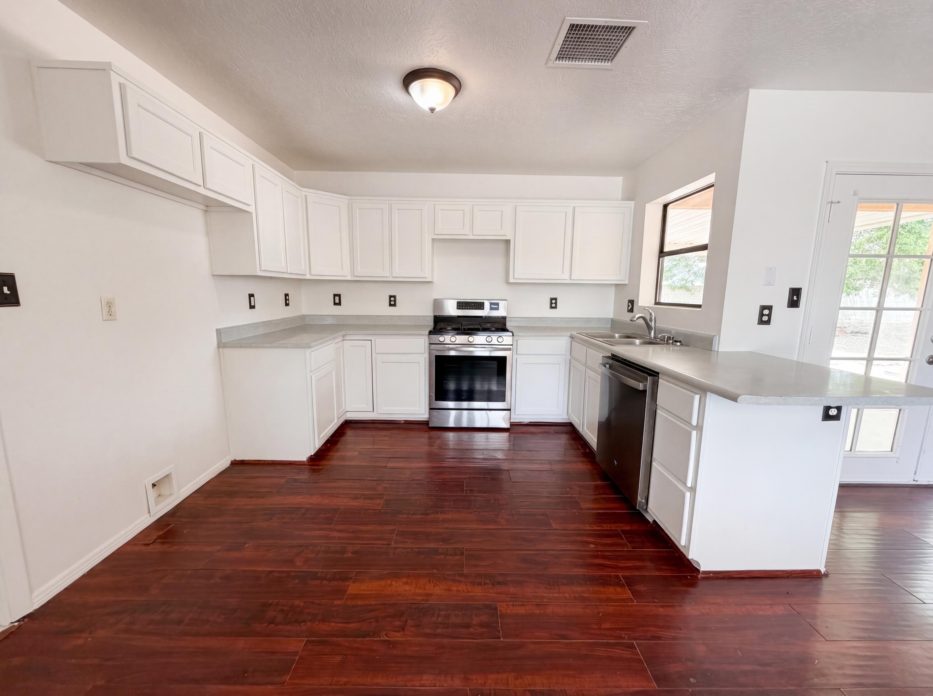 14 Milton Loop