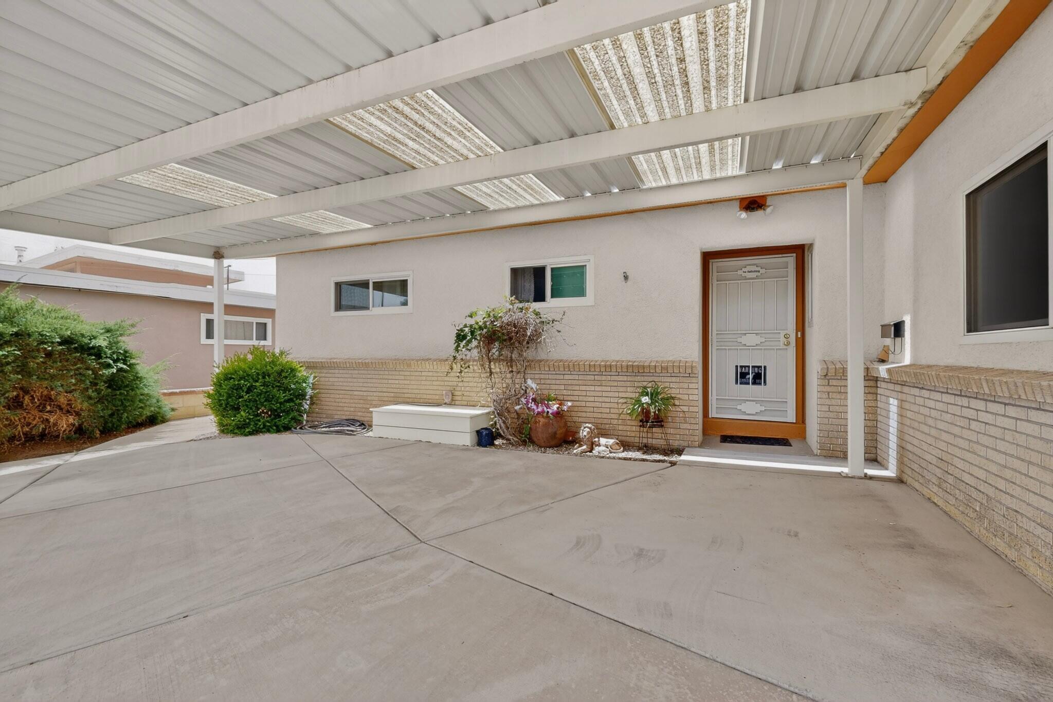 1405 Tomasita Street NE