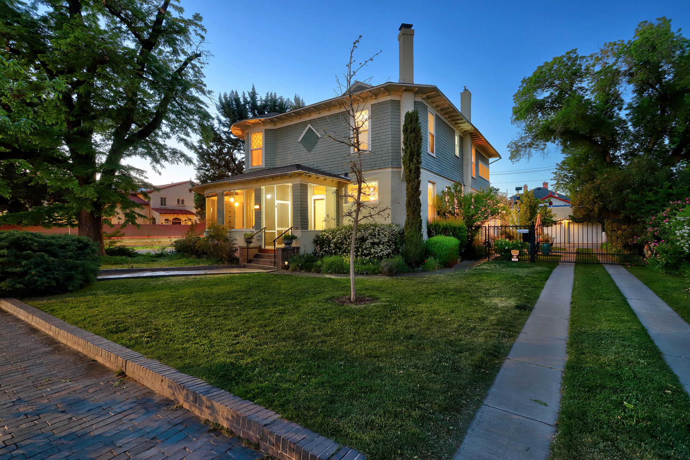 1123 Tijeras Avenue NW