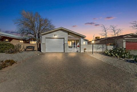 Photo of 4848 Platinum Loop NE, Rio Rancho, NM 87124 (MLS # 1098861)