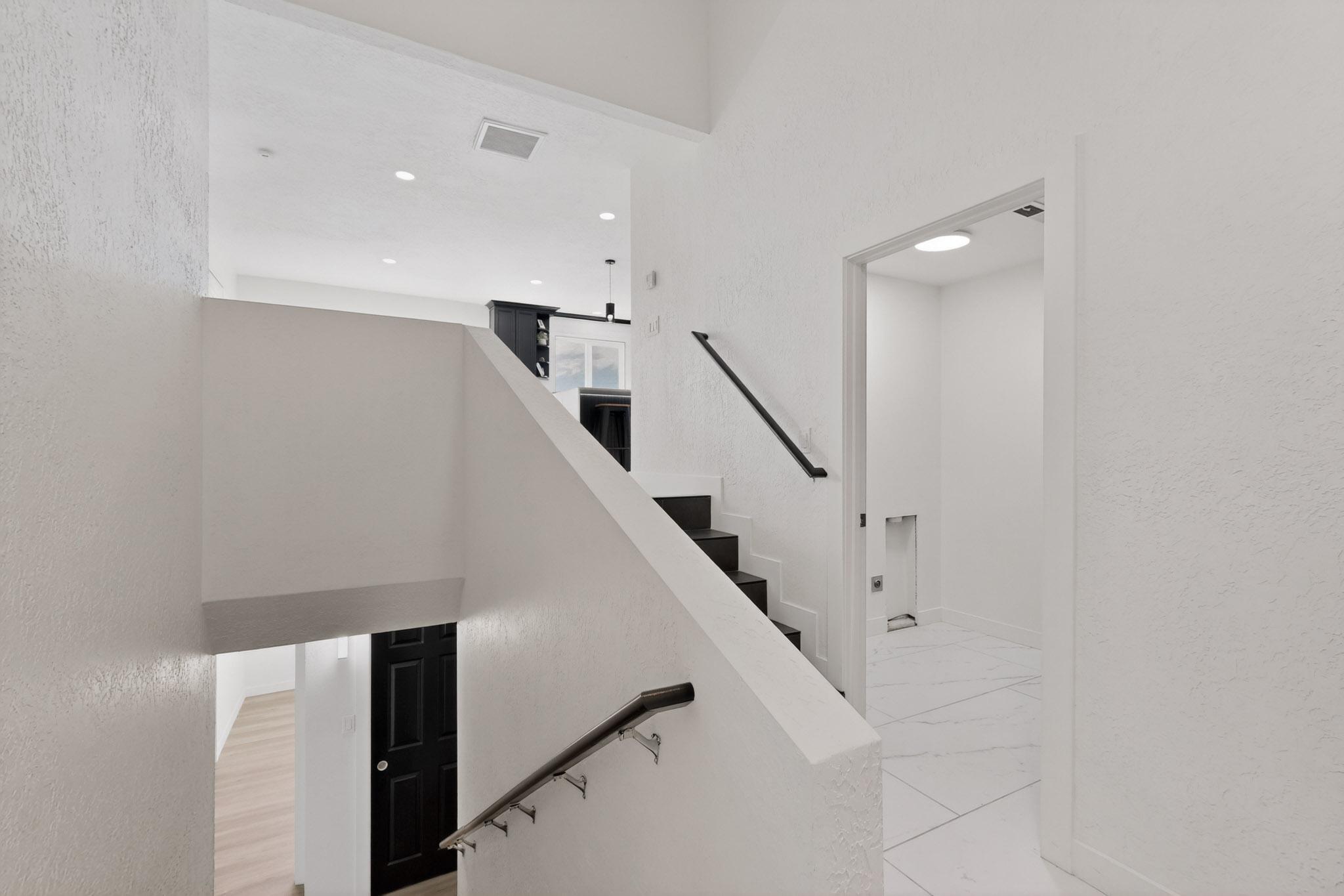 1729 Monte Largo Drive NE