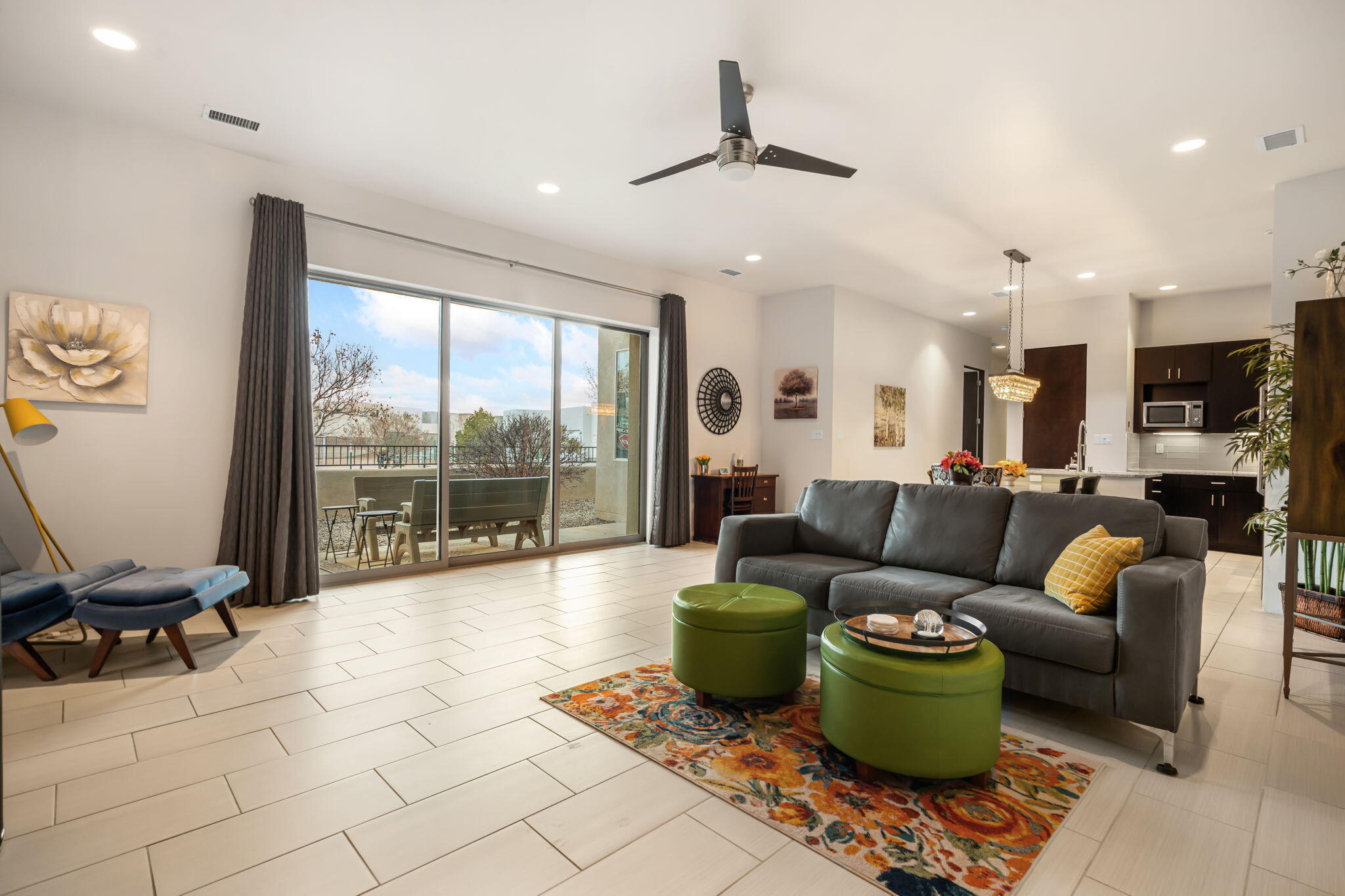 5763 University Boulevard SE