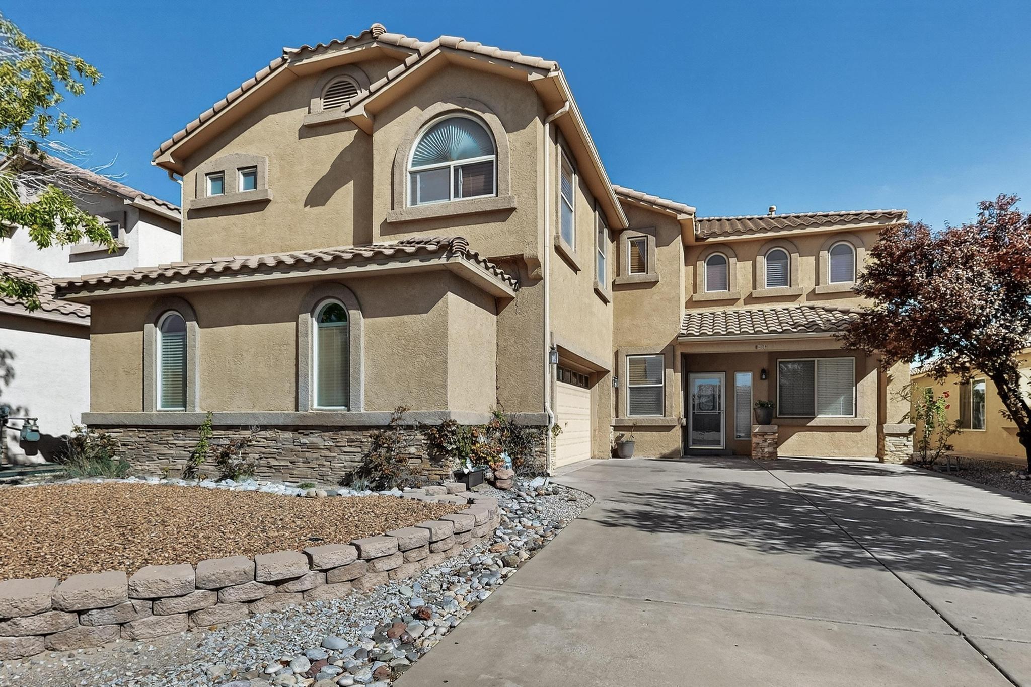 4216 Mesa Rincon Drive NW