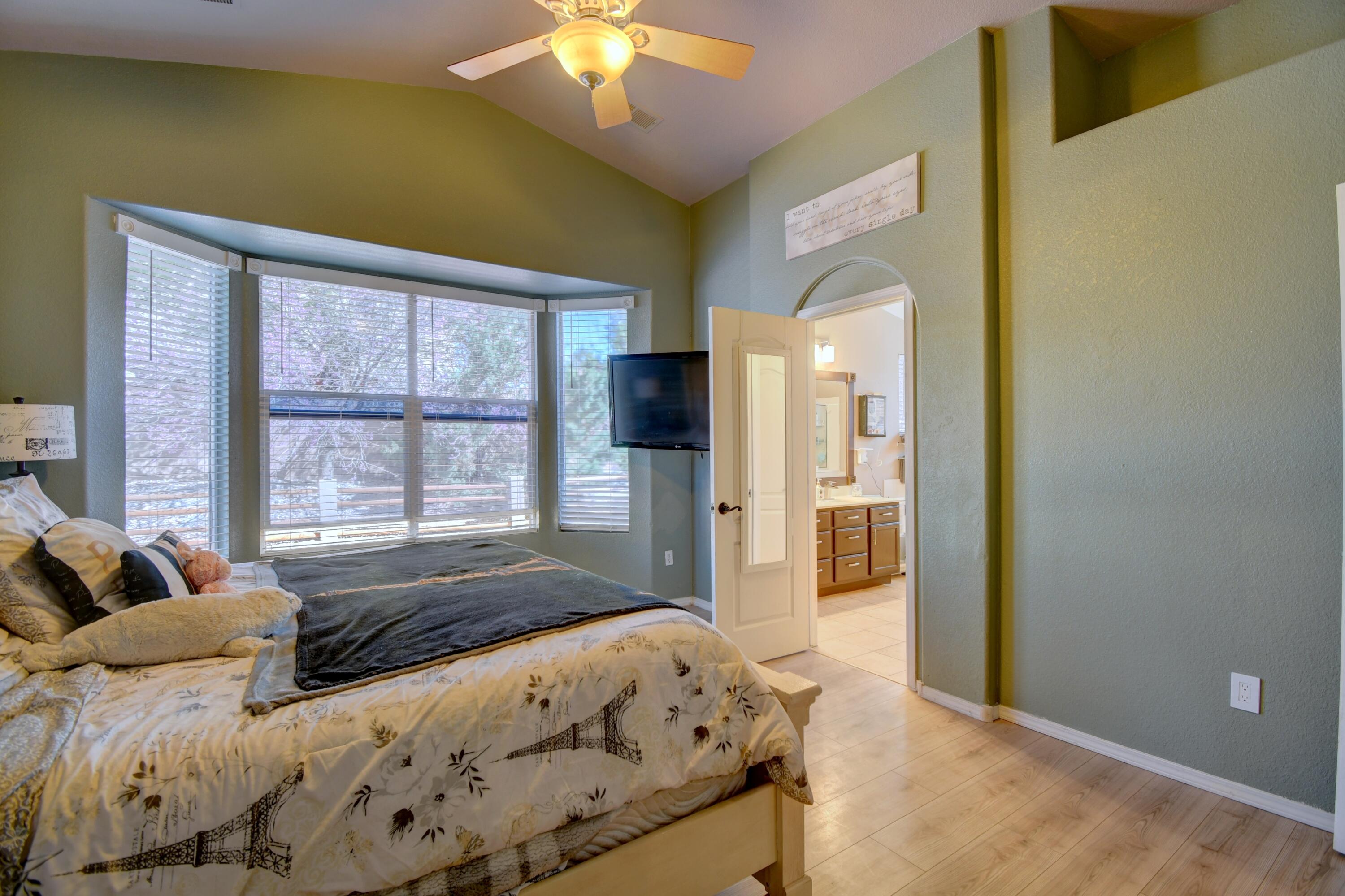 601 Peaceful Meadows Drive, Rio Rancho, New Mexico image 9
