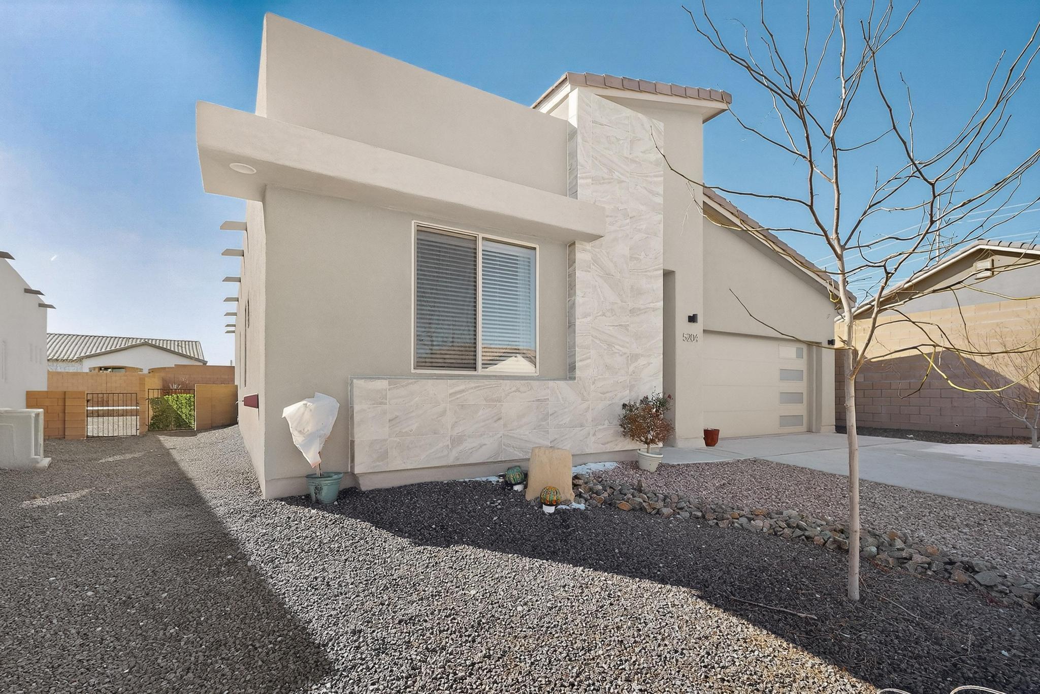 5204 Bullseye Road NE