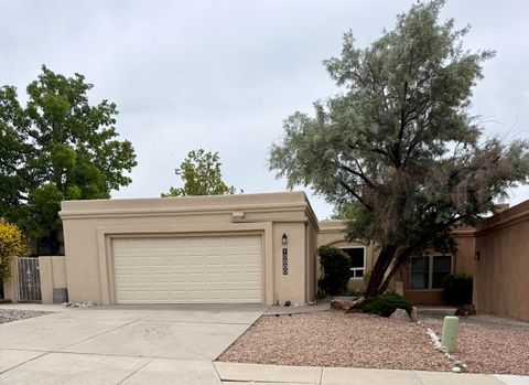 Townhouse For Sale - 10800 Malaguena Lane<br/> Bernalillo County, Albuquerque, NM 87111