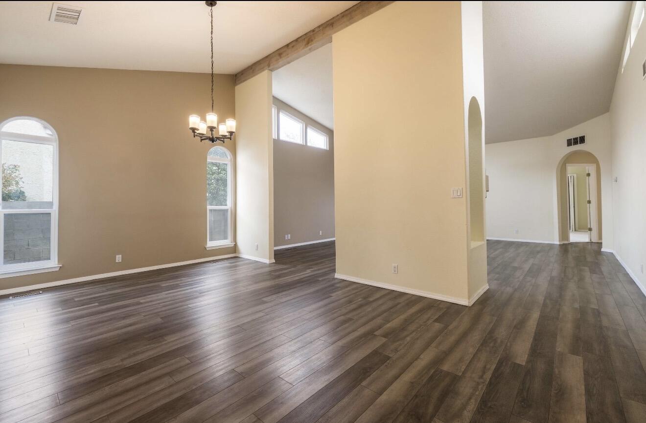 10800 Malaguena Lane NE