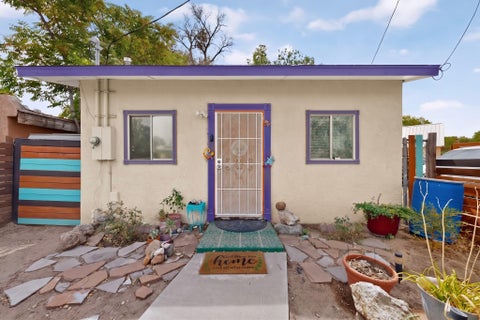 Homes For Sale - 1002 Pacific Avenue<br/> Albuquerque, NM 87102
