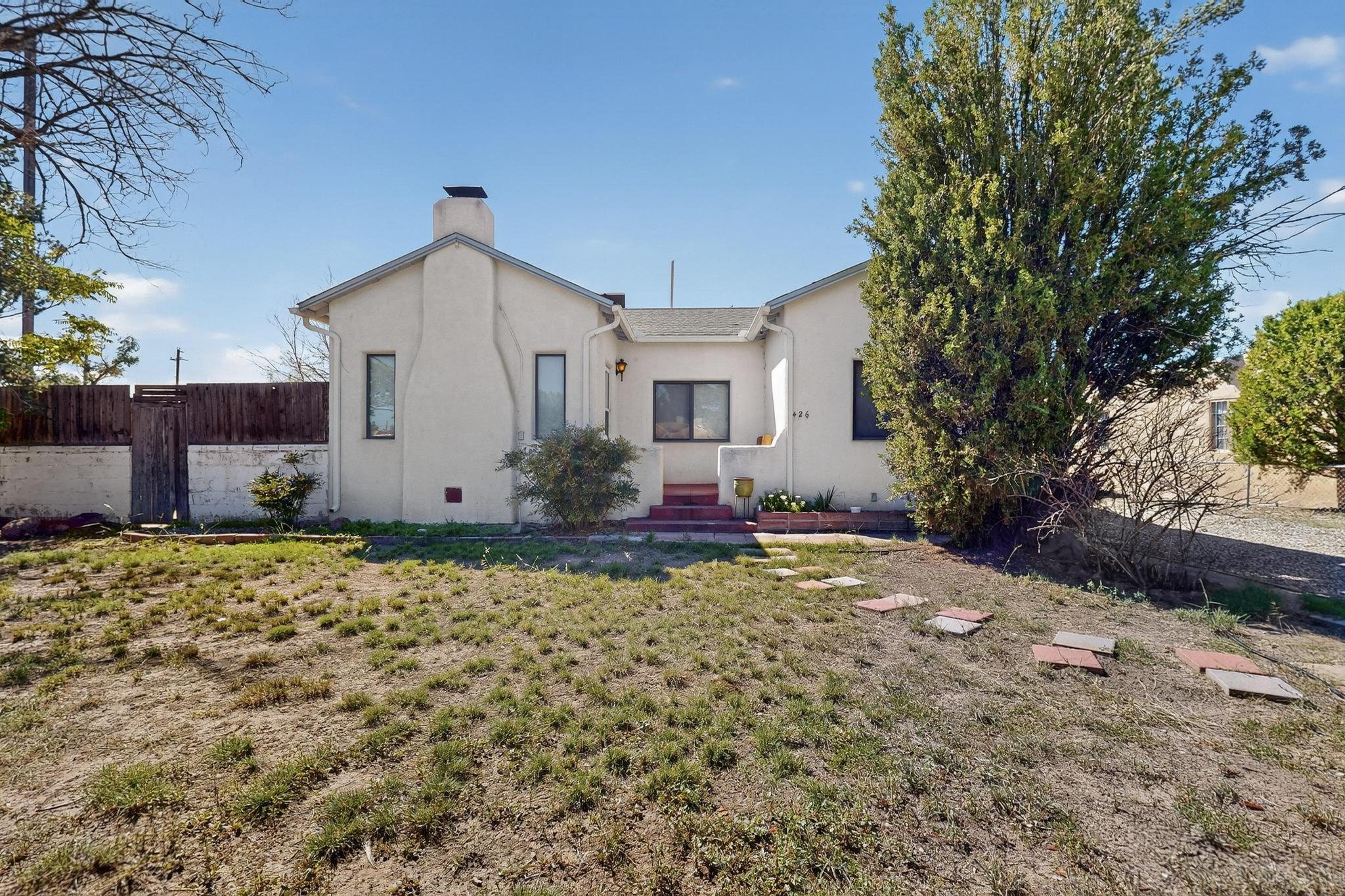 426 DOUGLAS MACARTHUR Road NW