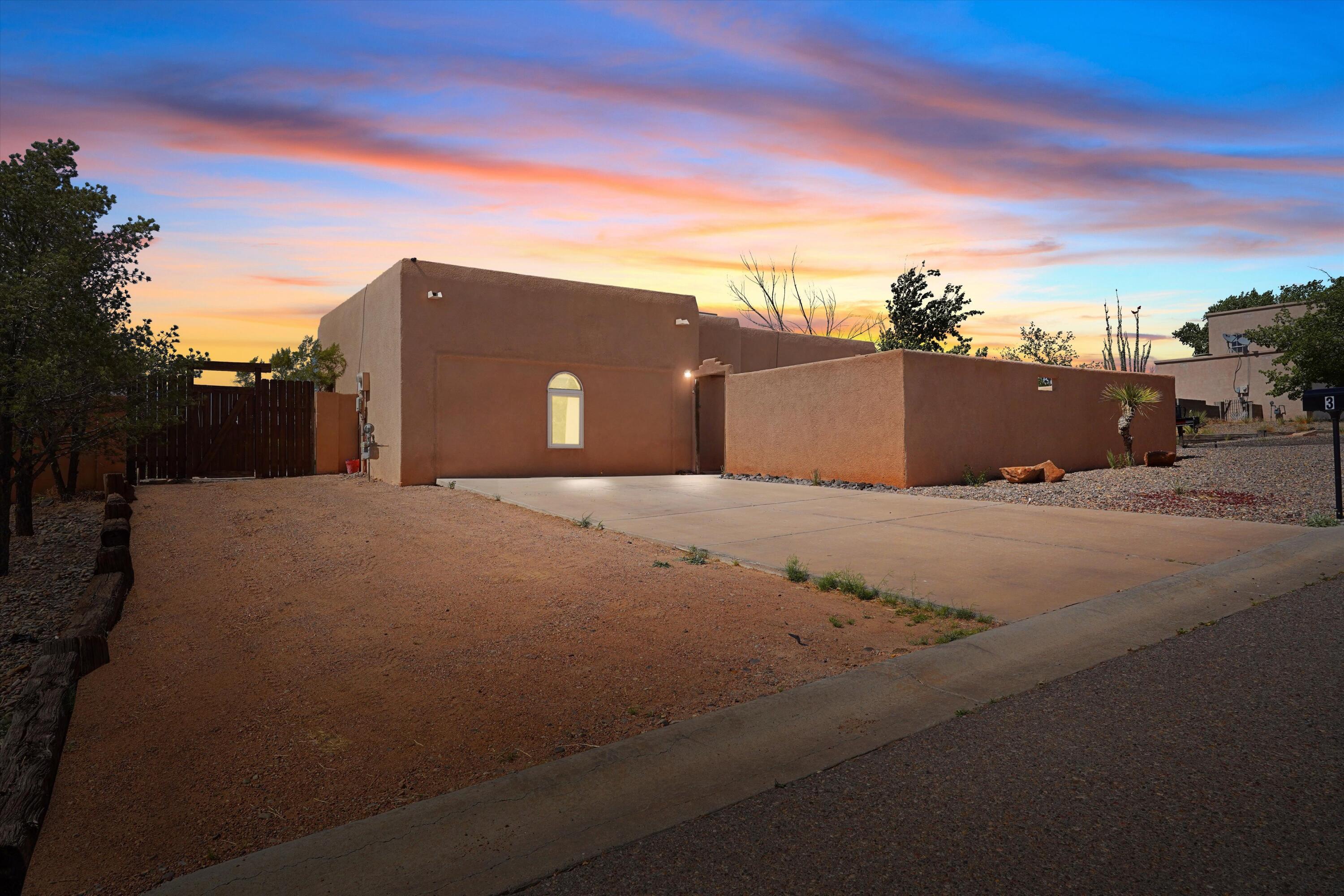 3 Genie Court, Los Lunas, New Mexico image 1