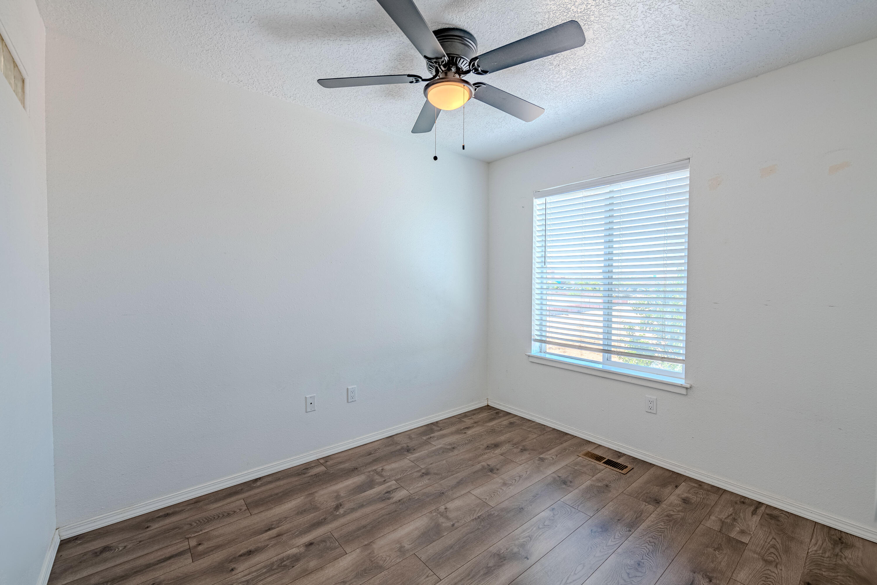 2605 Alamogordo Drive, Albuquerque, New Mexico image 23