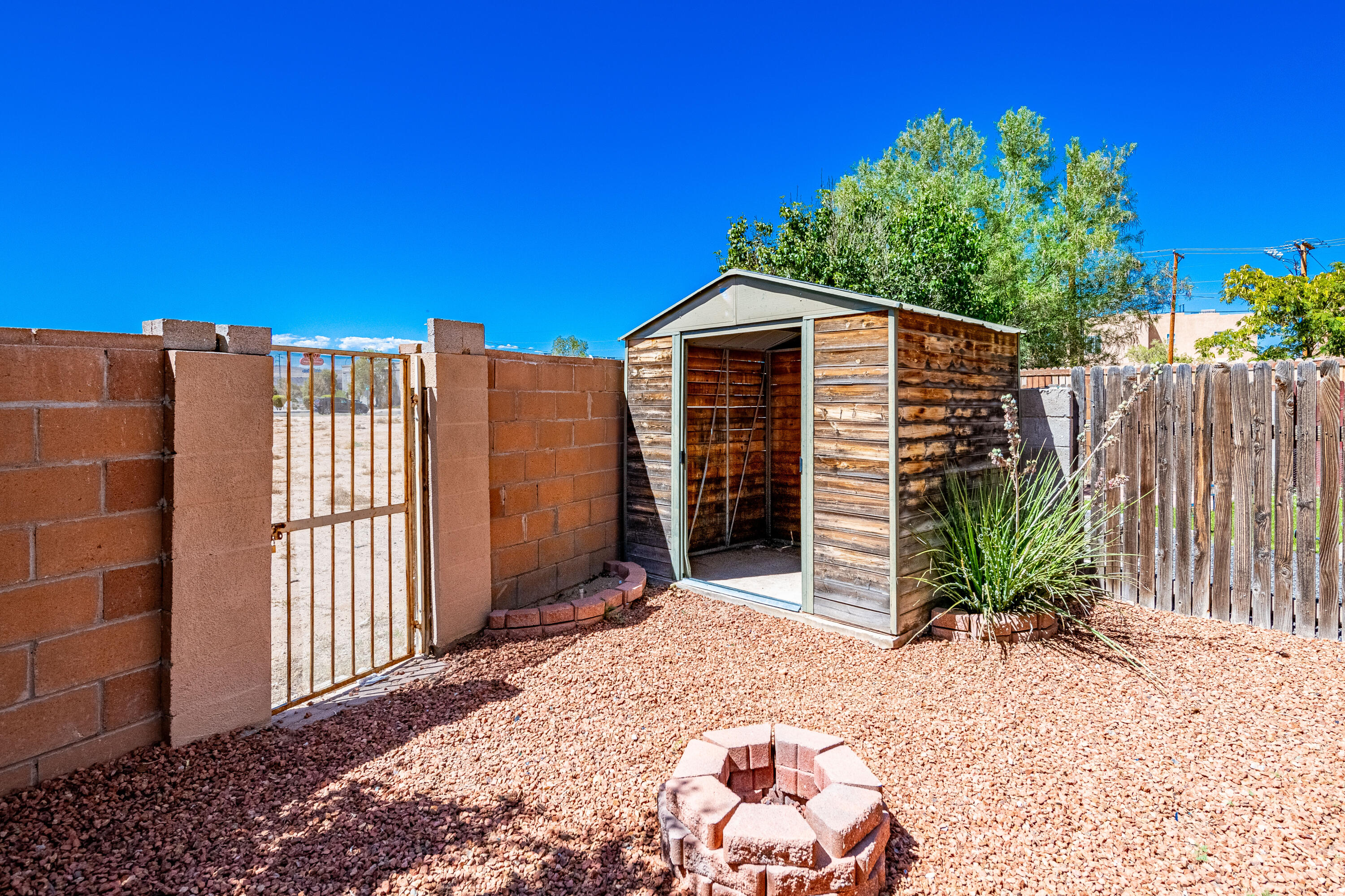 2605 Alamogordo Drive, Albuquerque, New Mexico image 43