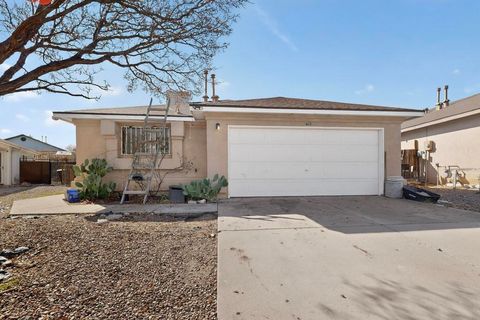 Photo of 615 Parnelli Drive SW, Albuquerque, NM 87121 (MLS # 1097417)