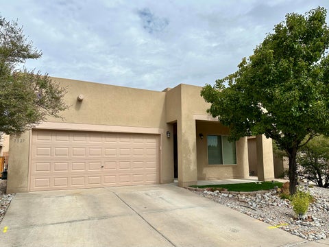 Homes For Sale - 5527 Costa Uerde Road<br/> Albuquerque, NM 87120