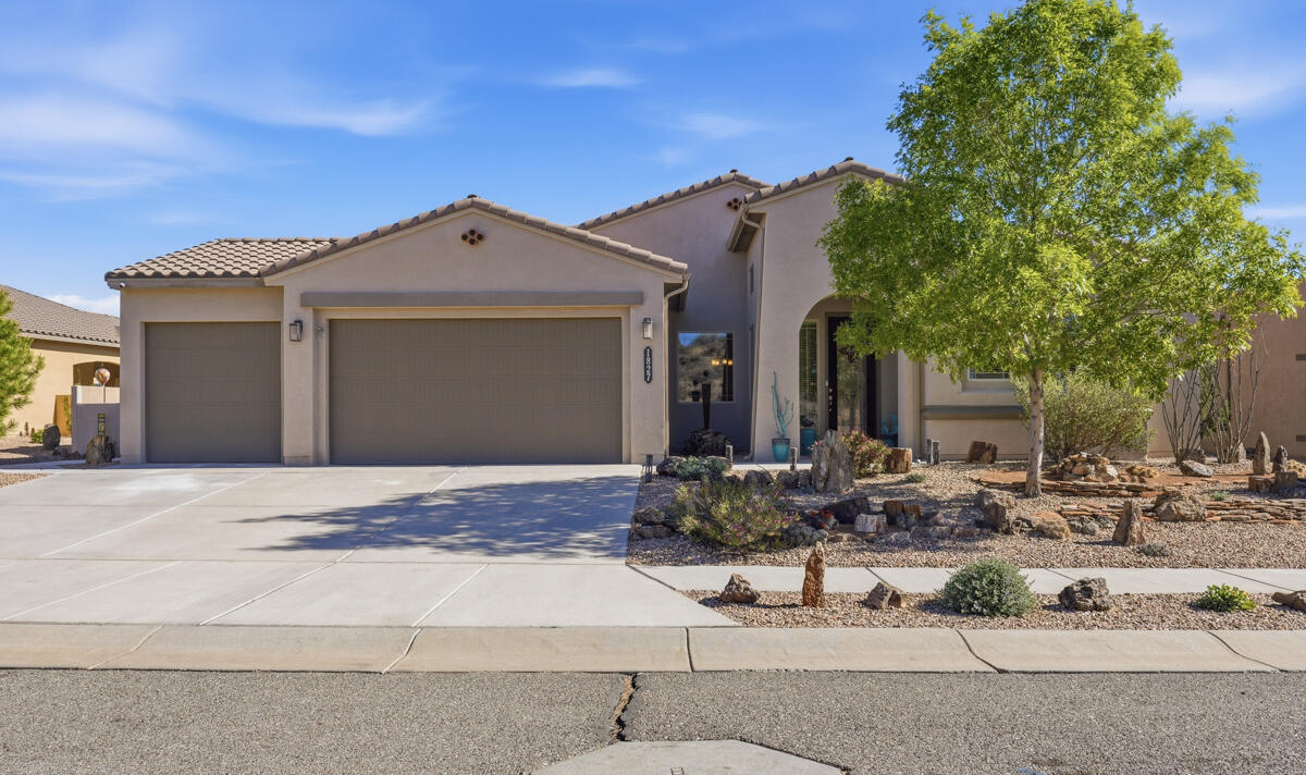 1827 Truchas Peak Trail NE