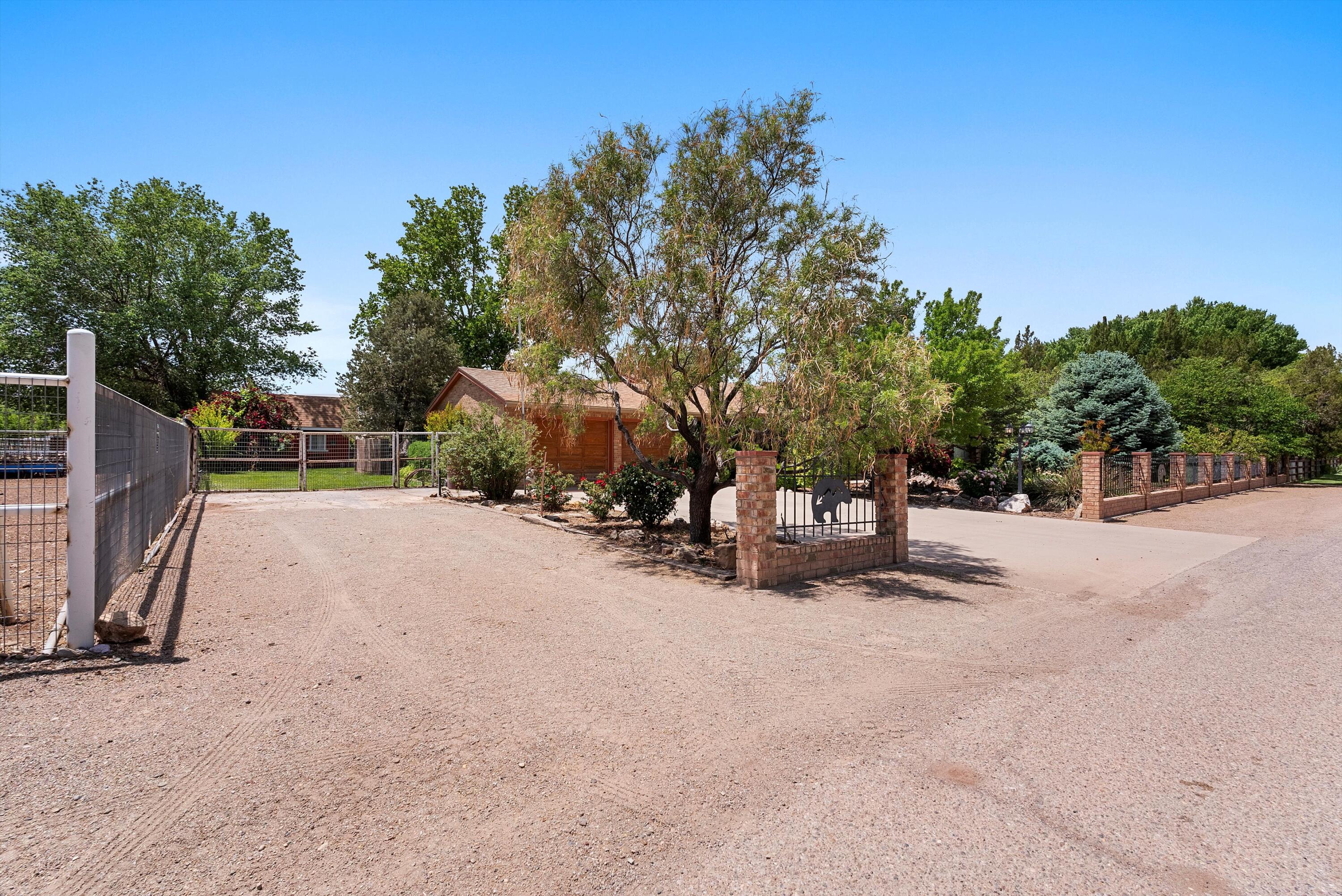 535 La Plata Drive, Bosque Farms, New Mexico image 4