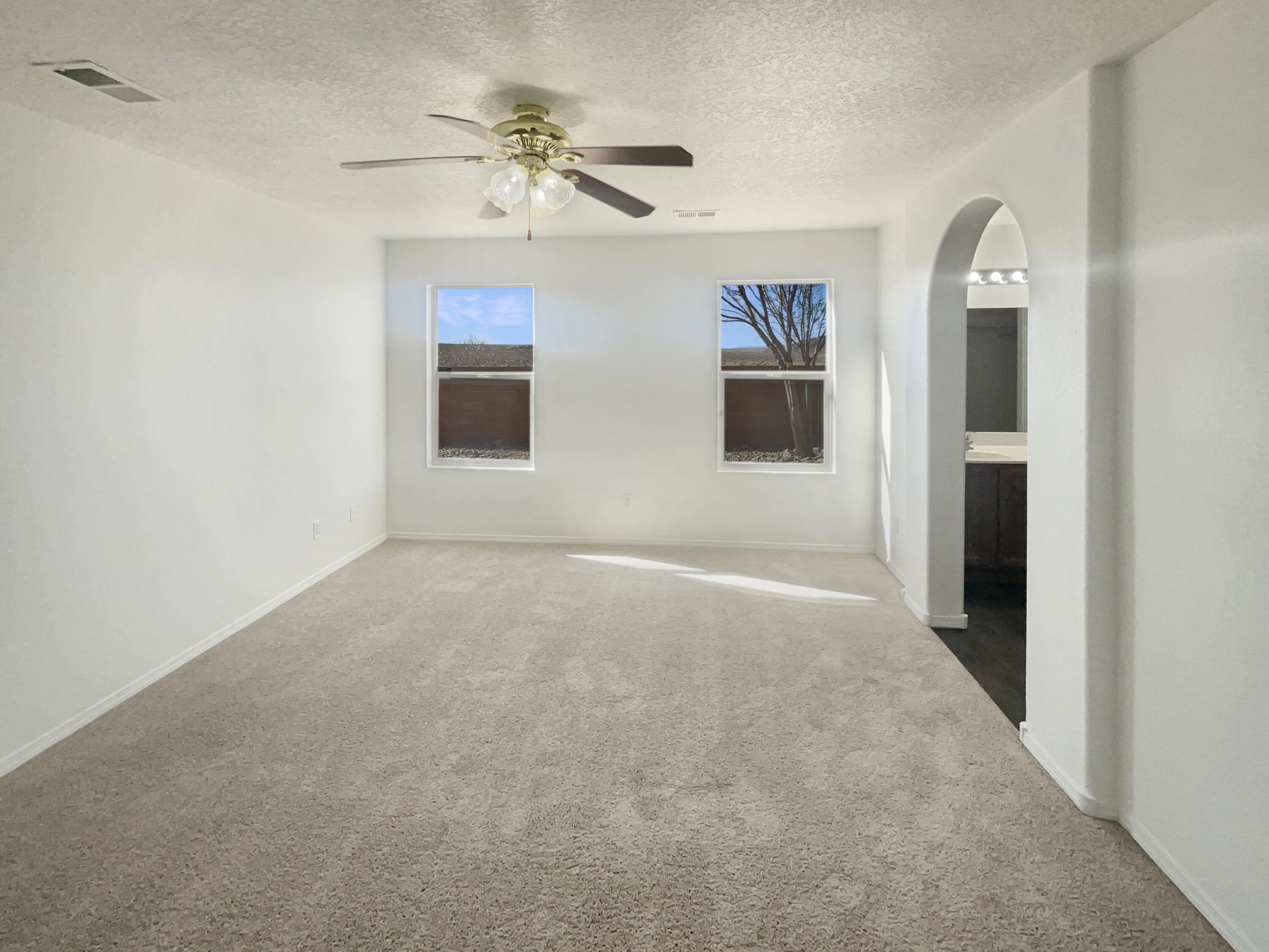 8 Tome Vista Drive, Los Lunas, New Mexico image 5