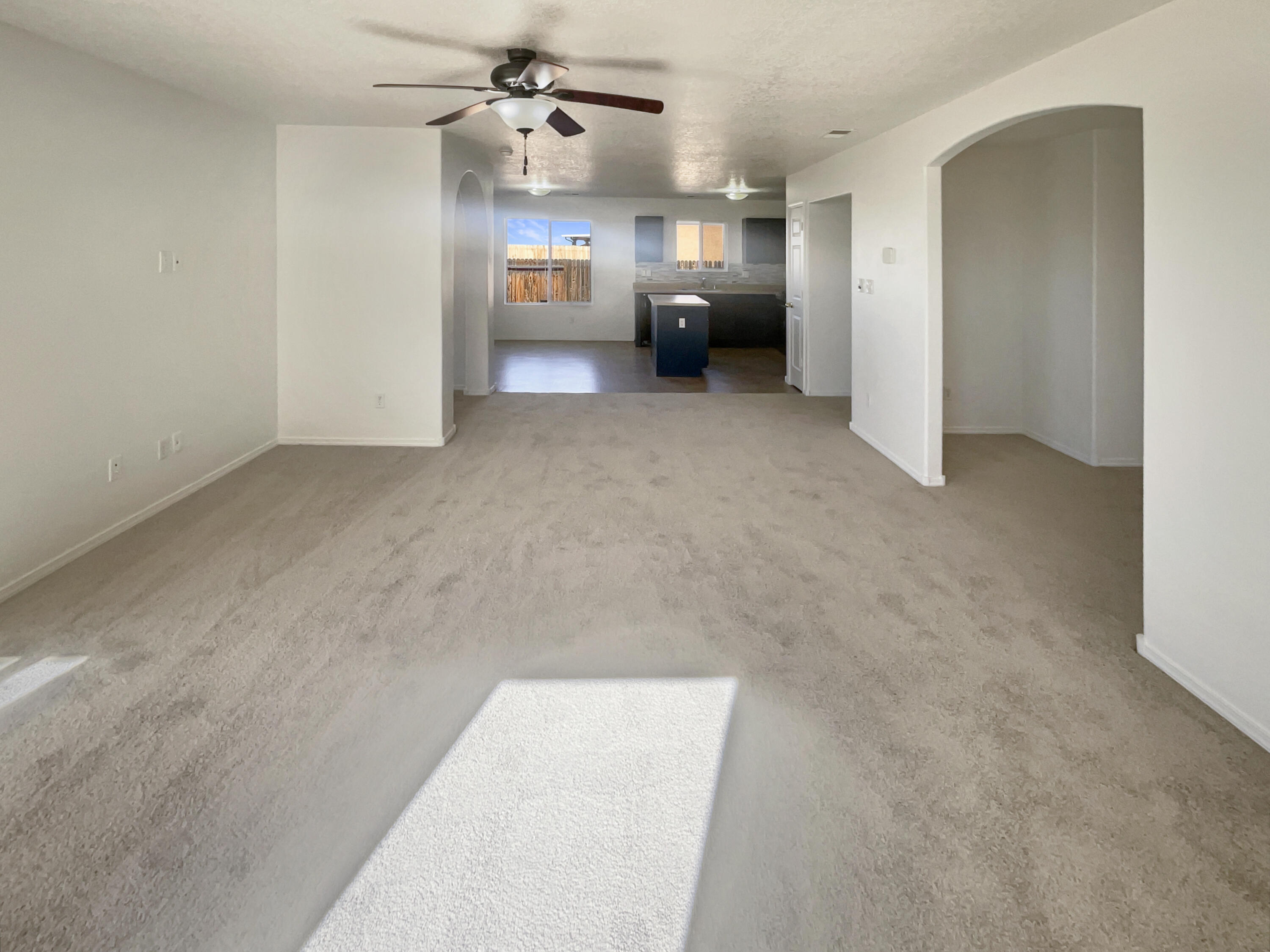 8 Tome Vista Drive, Los Lunas, New Mexico image 3