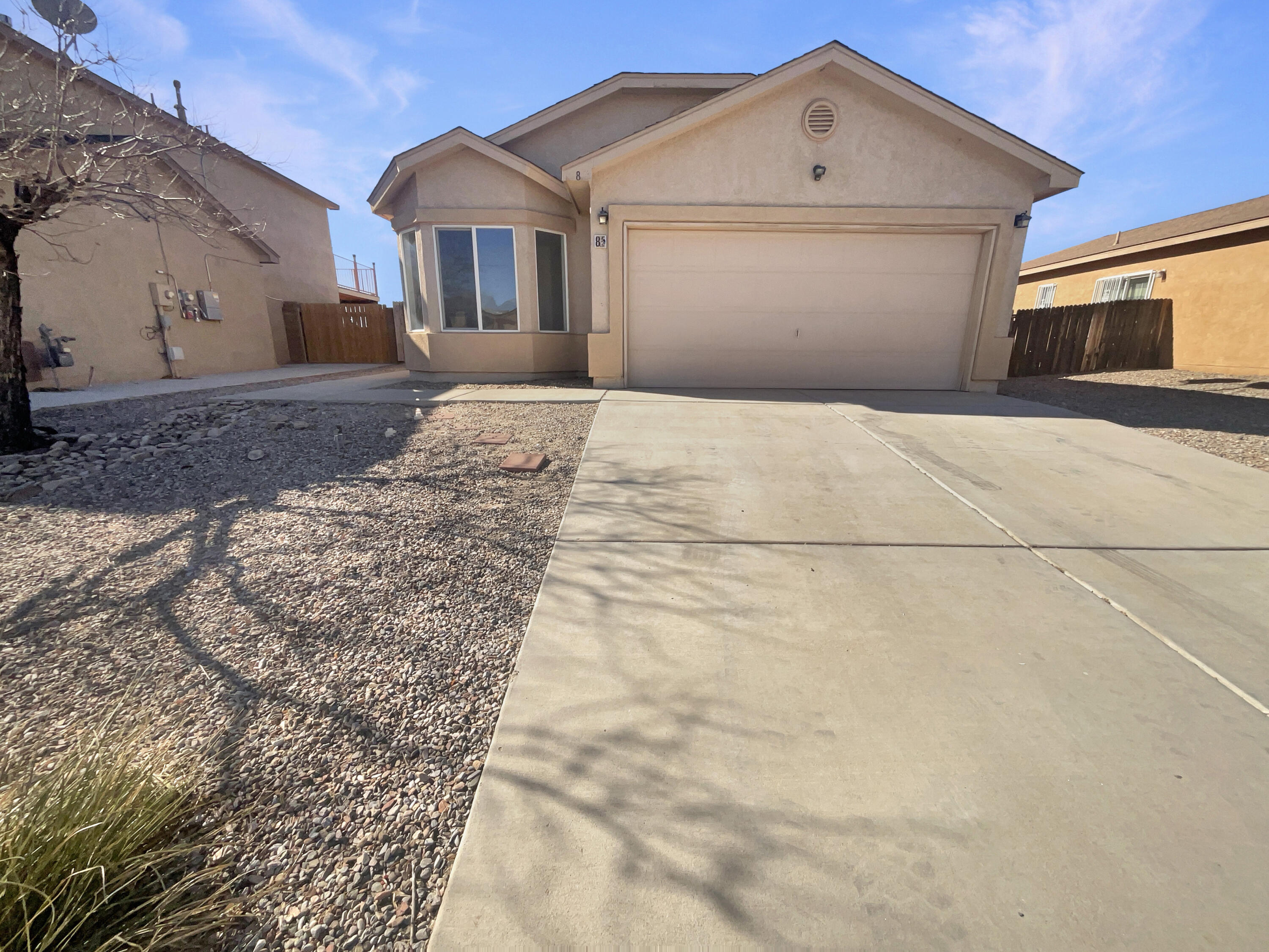 8 Tome Vista Drive, Los Lunas, New Mexico image 1