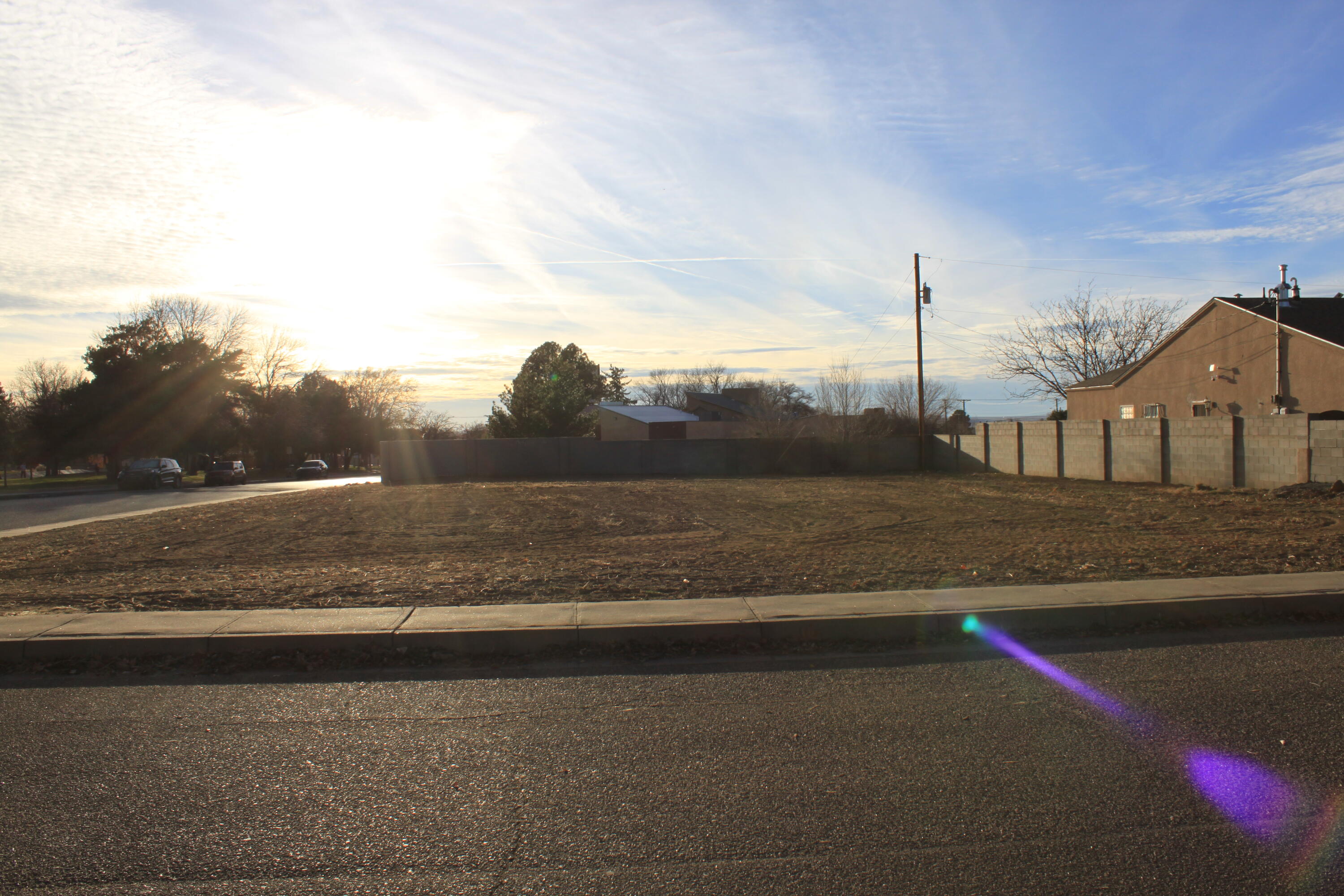 3801 Palomas Drive NE