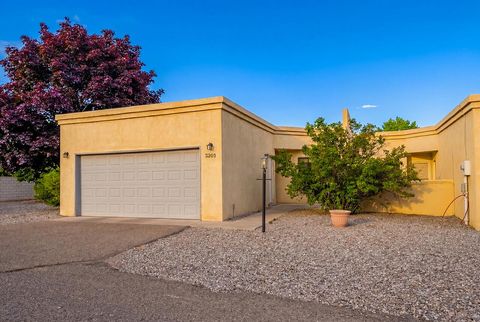 Townhouse For Sale - 3201 Oakmount Drive<br/> Rio Rancho, NM 87124