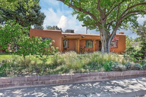 Homes For Sale - 600 Valencia Drive<br/> Albuquerque, NM 87108