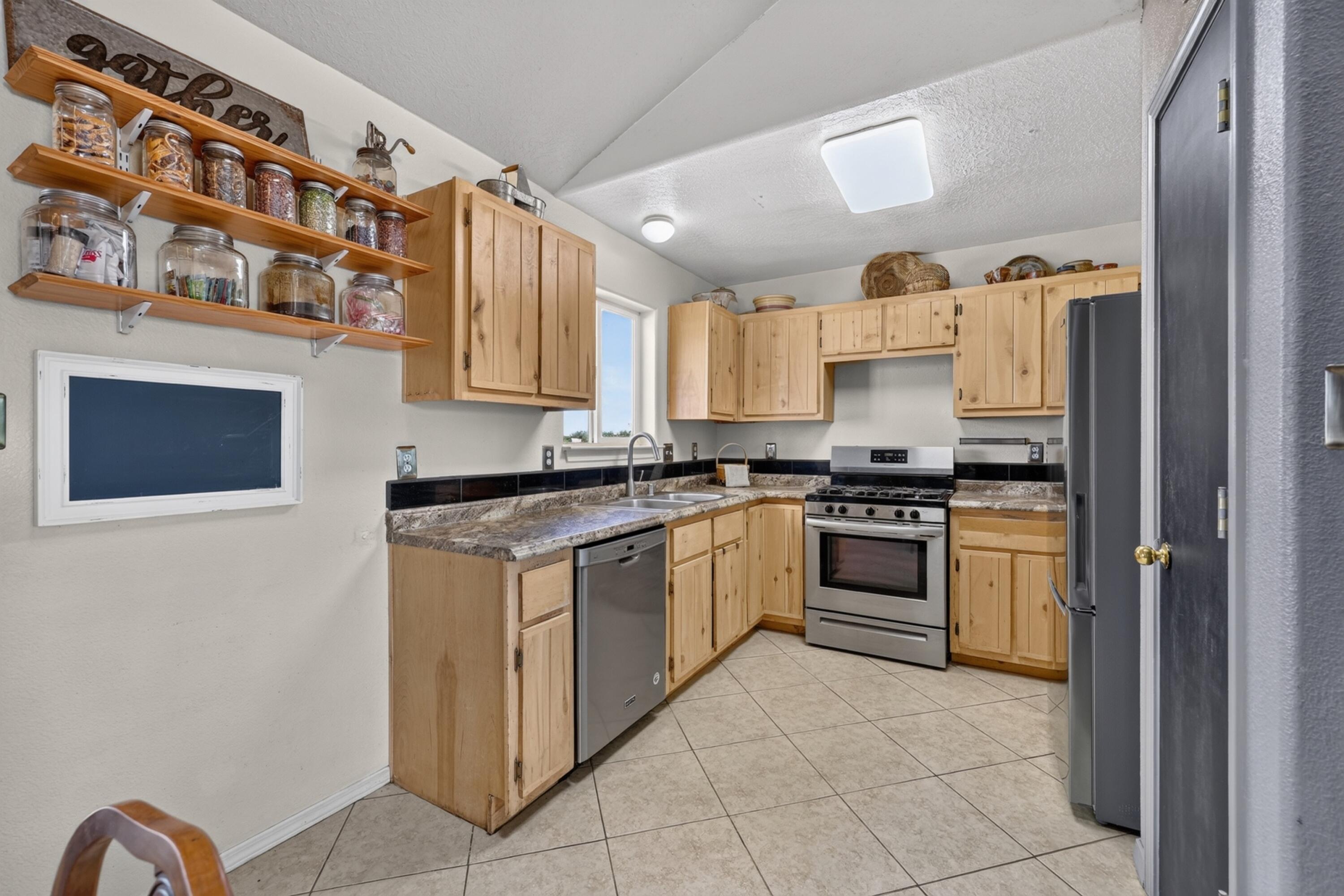 4 Starlight Acres Drive