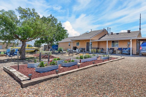 Homes For Sale - 4 Starlight Acres Drive<br/> Santa Fe County, Edgewood, NM 87015