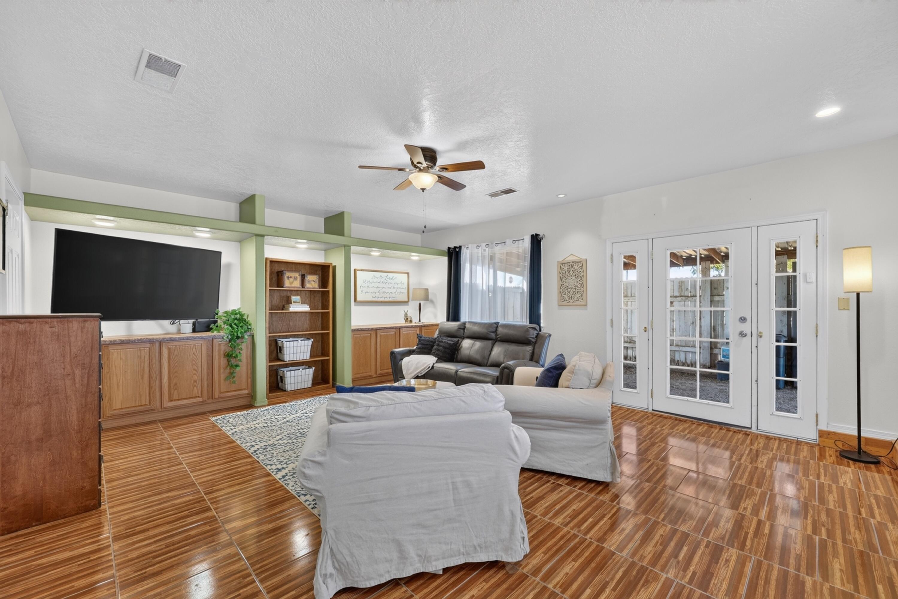4 Starlight Acres Drive