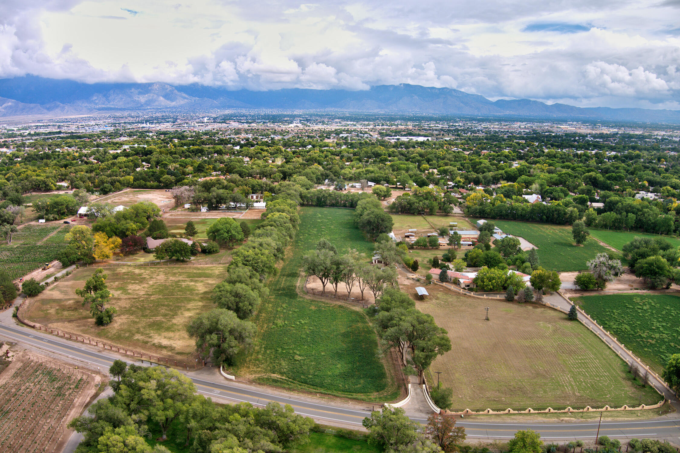 7028 Rio Grande Boulevard, Los Ranchos, New Mexico image 3